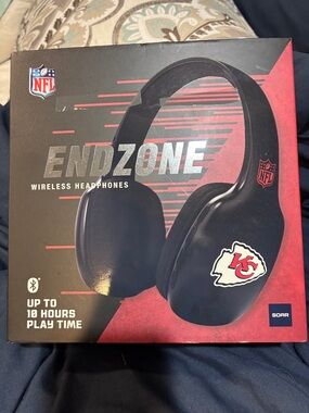 NWT NFL Kansas City Chiefs Black Red Endzone Wireless Over-Ear Headphones